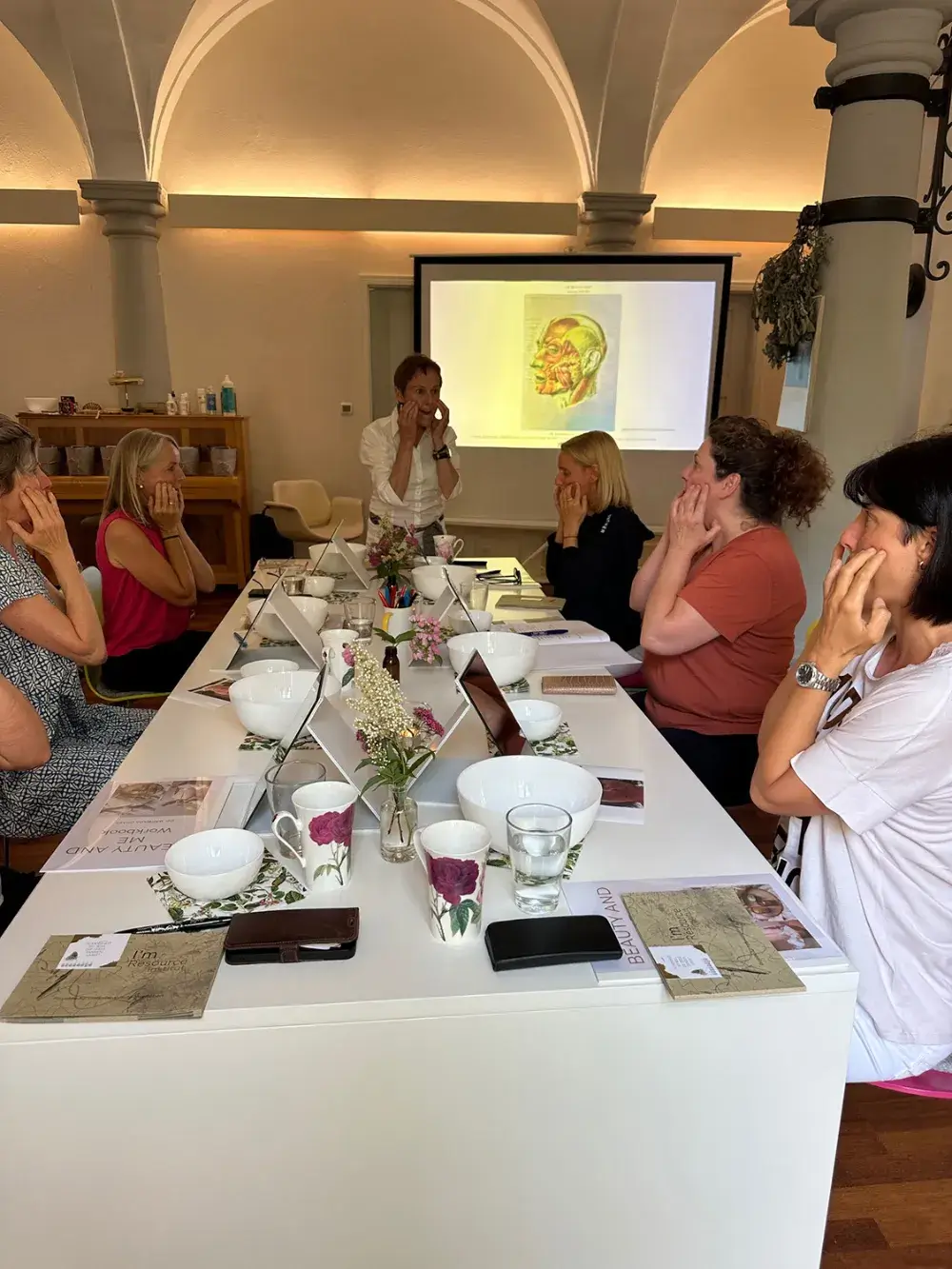 Workshop für Frauen von Barbara Graef im Seminar Übung für Gesichtsentspannung